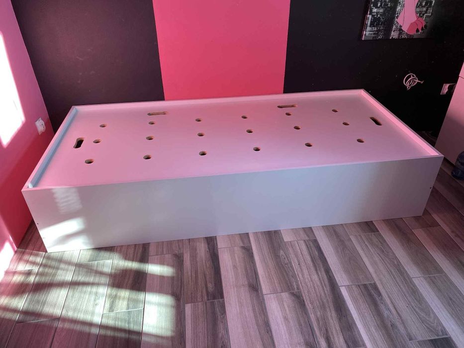 Łóżko z płyty wiórowej laminowanej 90x200