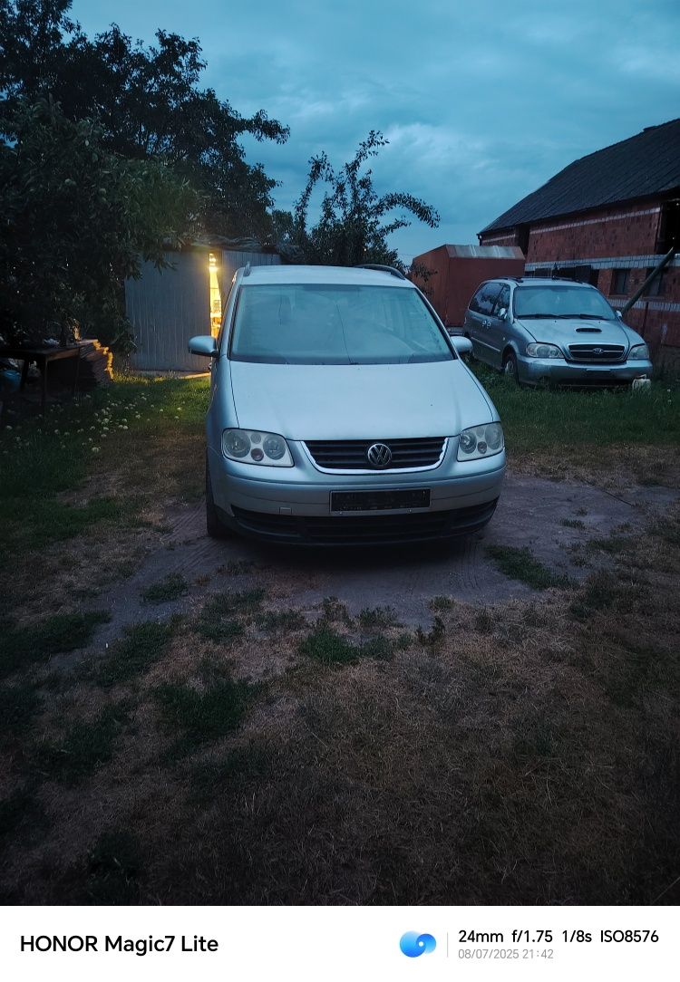 Volkswagen Touran FSI