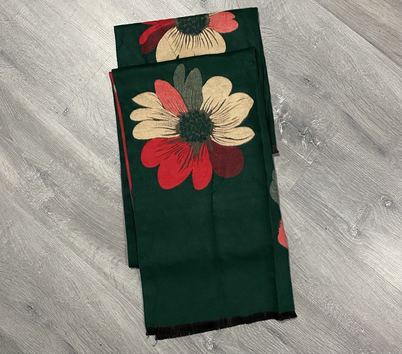 Шарф палантин в квітковому принті