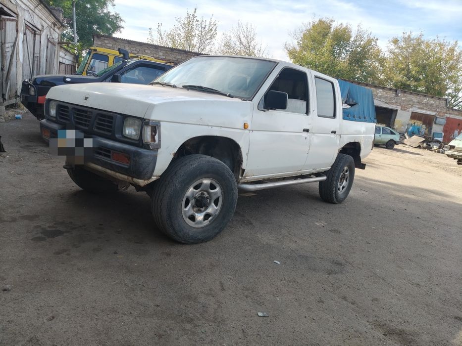 Nissan pickup 2.5D