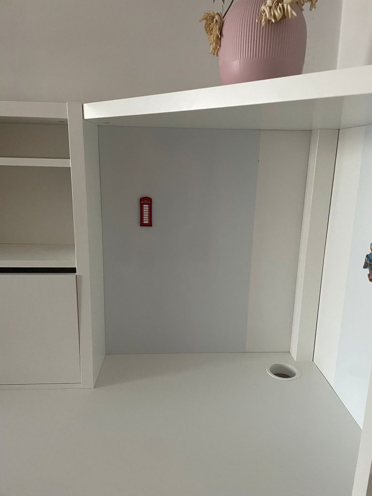 Secretaria de Canto Ikea como Nova