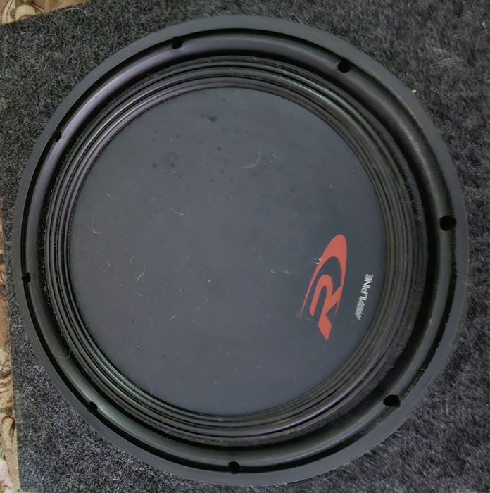 Alpine t12 сабвуфер