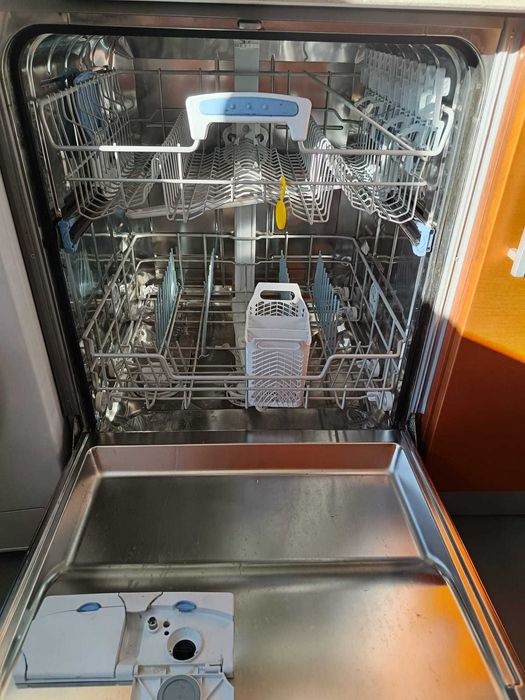 Máquina da Loiça de Encastre - Whirlpool 6th Sense – 14 Conjuntos