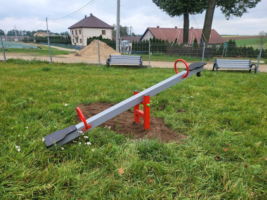 Huśtawka równoważnia- wagowa typu "Ważka"