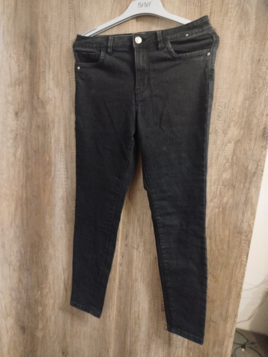 Jeansy damskie czarne