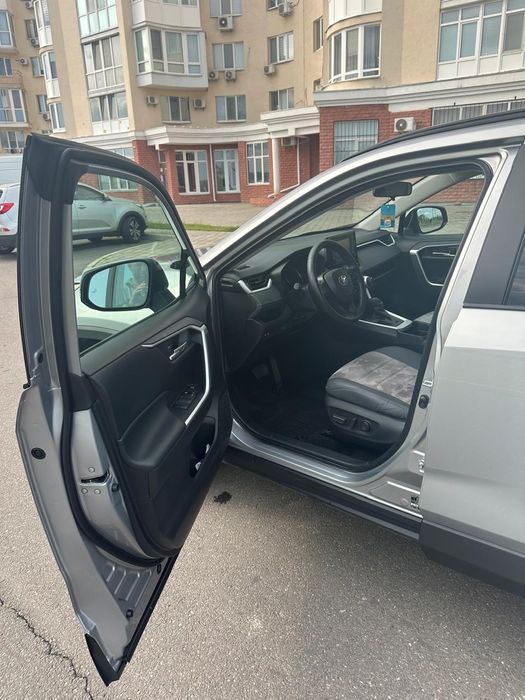 Продам Toyota  RAV 4