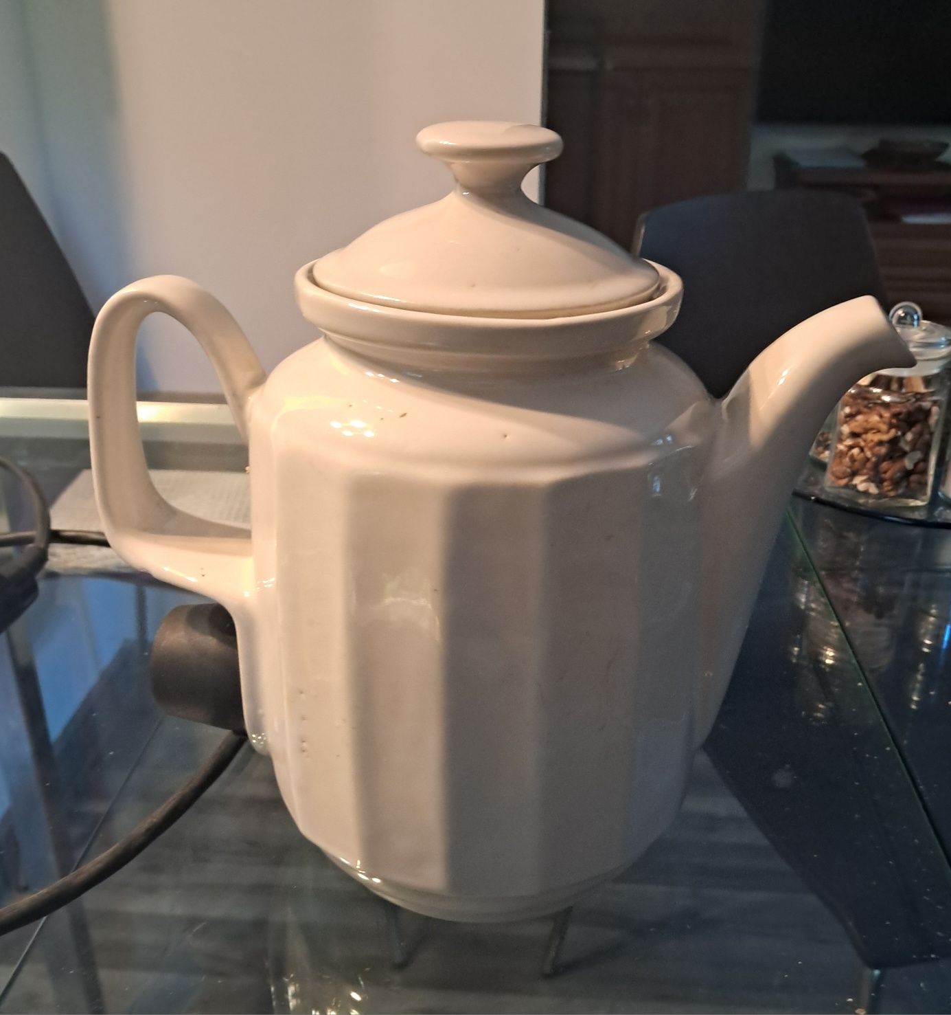Ceramiczny czajnik elektryczny z kablem lata 80 te