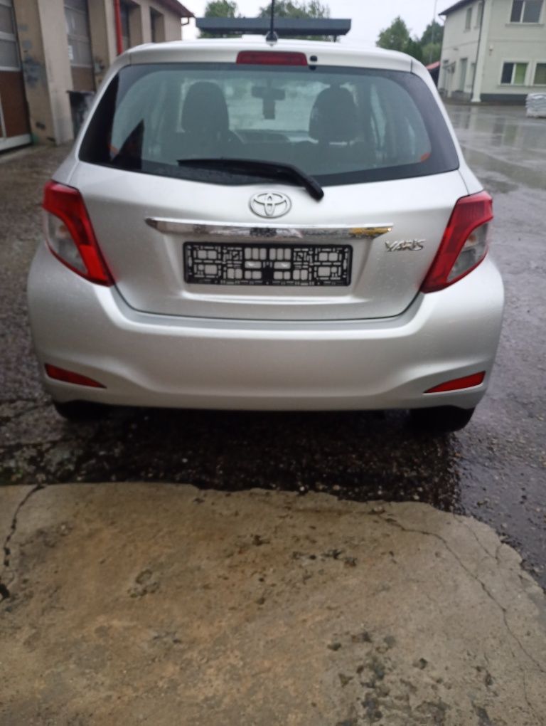 maska błotnik przedni pas yaris 3 przedni zderzak lampy yaris 3