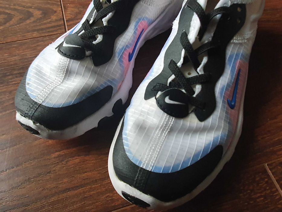 Sapatilhas Nike usadas (tamanho 33,5)