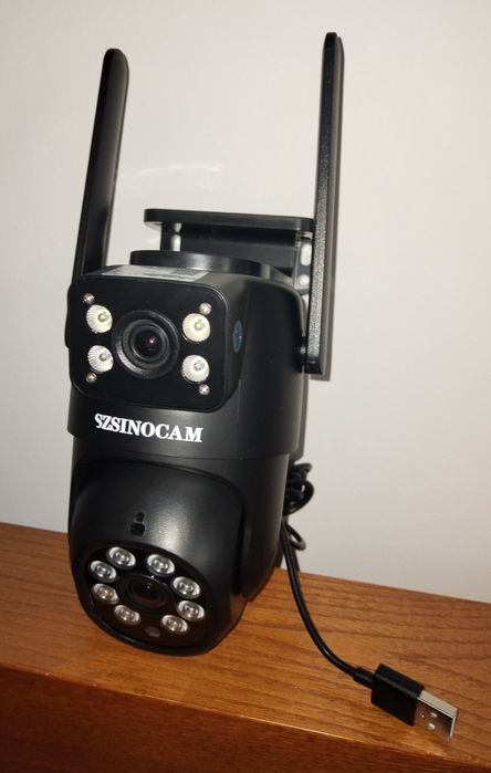 Vendo câmera de vigilância.