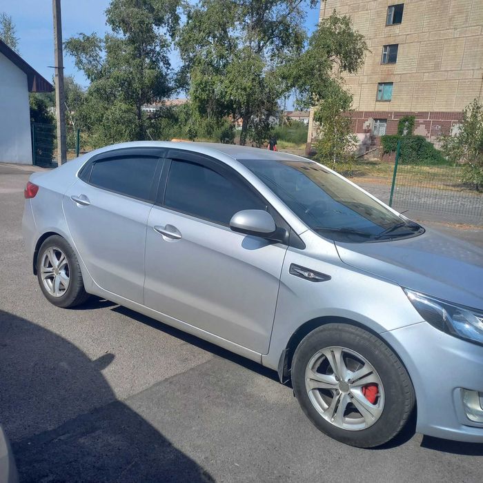 Авто Киа Рио 2012 1.4 аатомат
