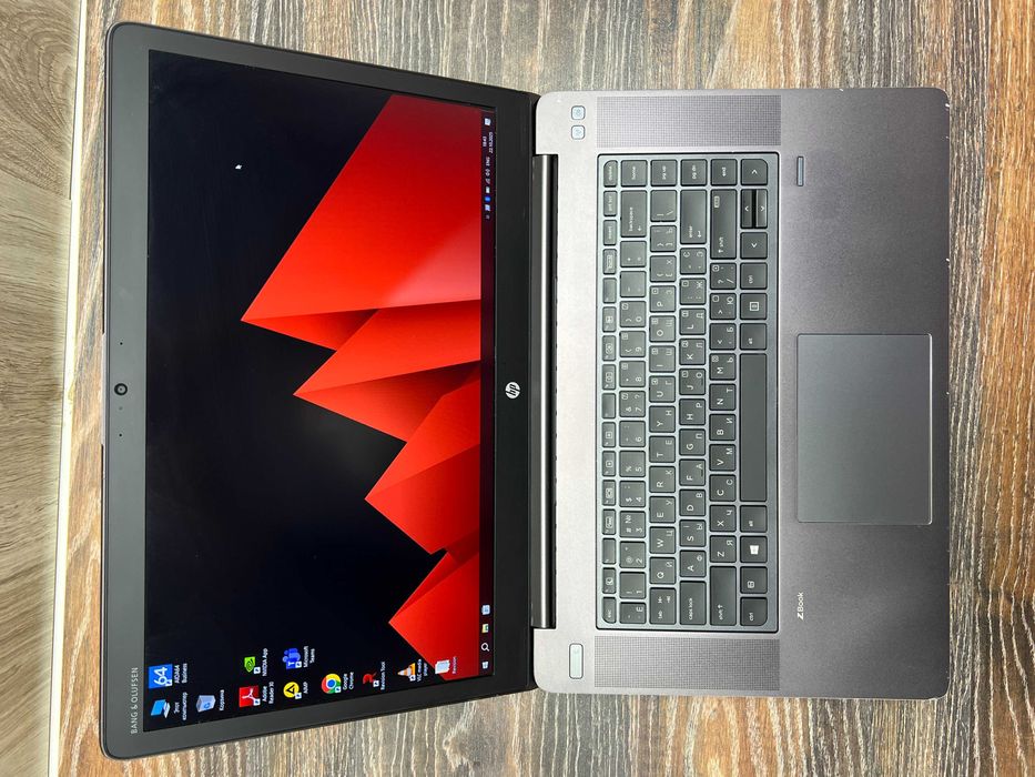 Ноутбук HP Zbook Studio 15.6FHD|Xeon E3-1505M|32GB|512GB|Quadro M1000M