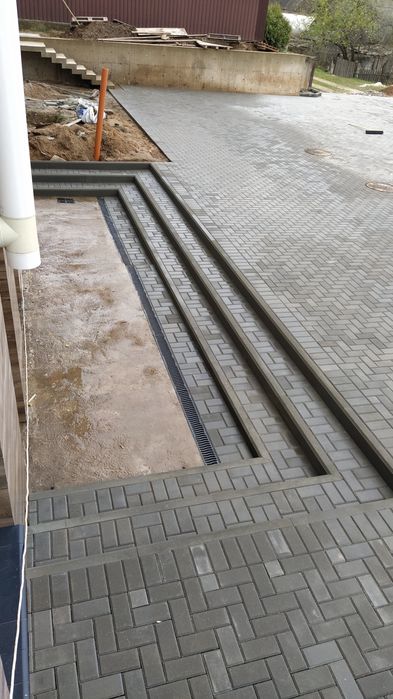 Wolny Termin od 13.10 Profesjonalne Układanie kostki brukowej.