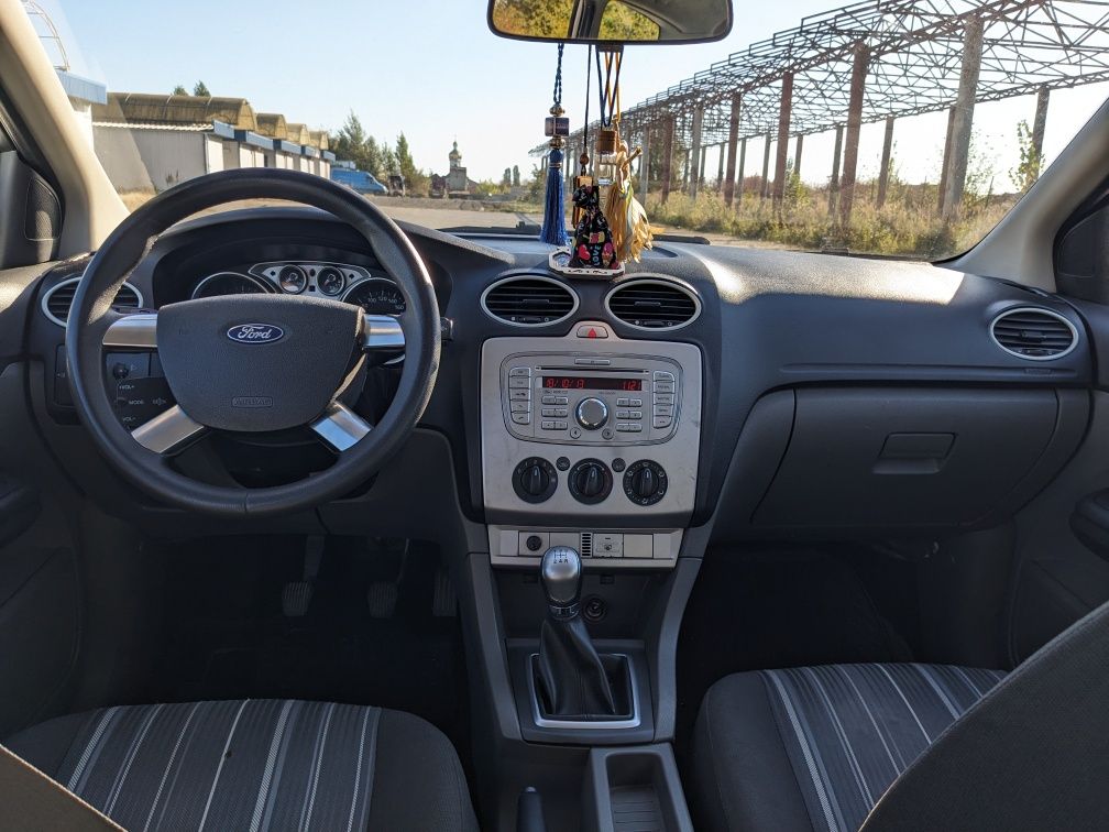Автомобіль Ford focus