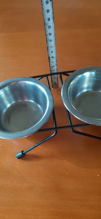 Miski dla kota lub psa z podstawą