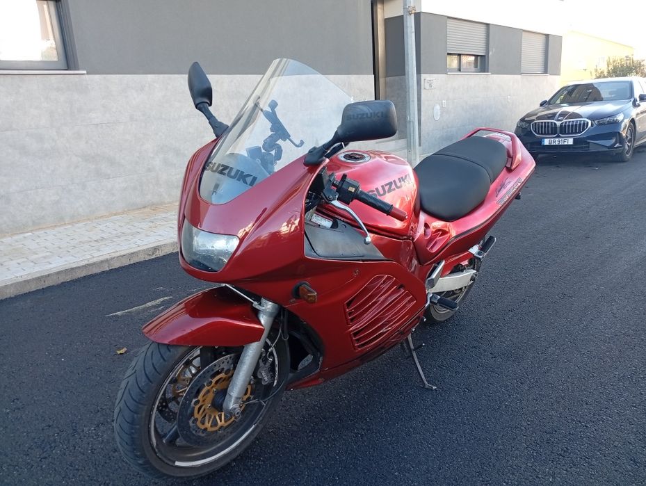 Suzuki RF 900 cc