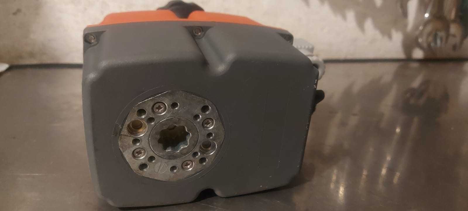 Siłownik elektryczny J3C mod: L20