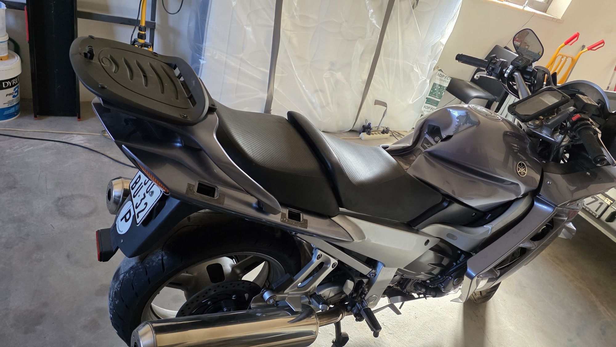 Yamaha FJR 2006 acidentada