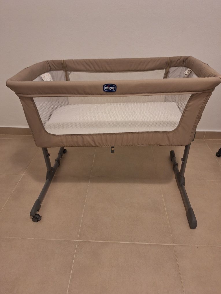 Berço Next2me CHICCO cor bege