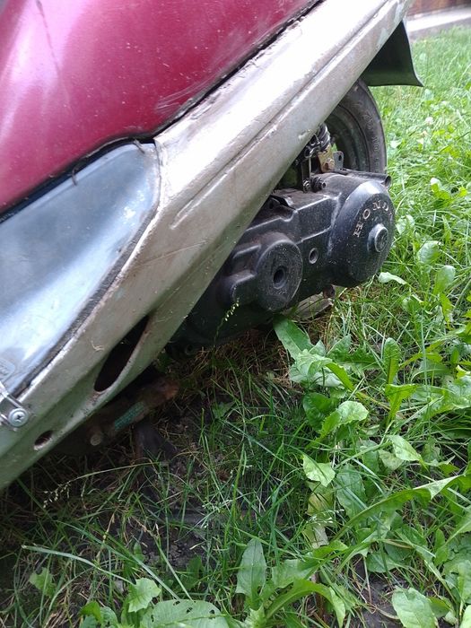 Продам скутер  Хонда 27