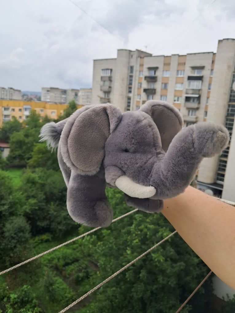 М'яка іграшка слон від Keel Toys
