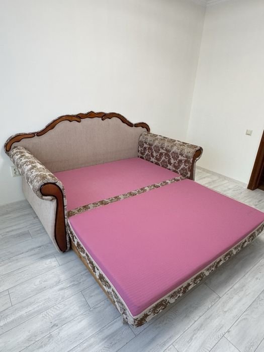 Диван тахта в дуже гарному стані