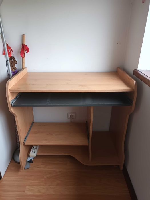 Secretária para pc e impressora