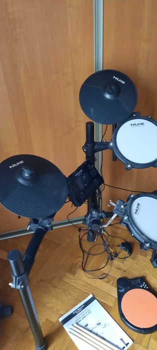 Perkusja Nux DM-210  komplet  plus pałeczki i pad