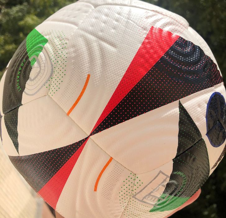 Футбольный мяч топ качества EURO 24 Fussballliebe Competition