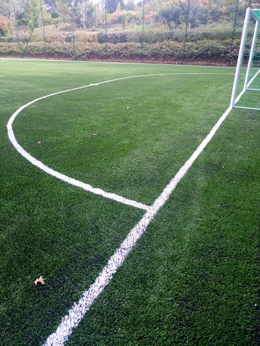 Relva sintética para desporto e outros