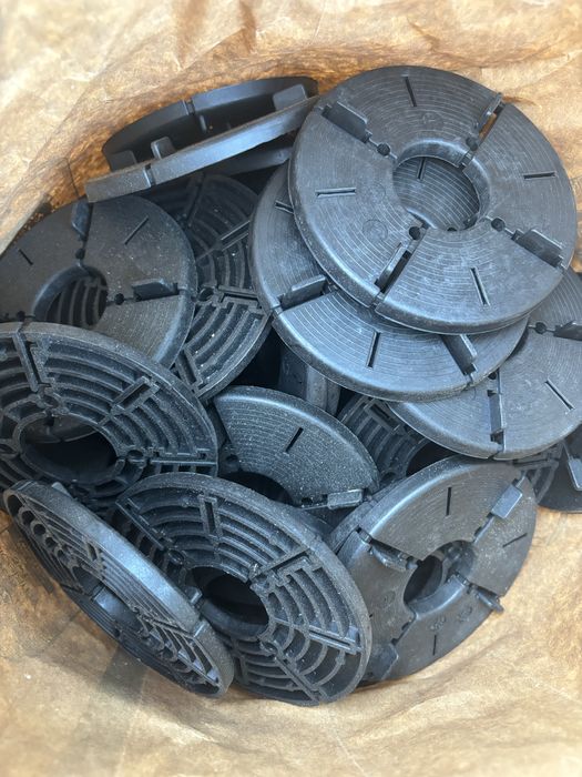 Podstawka stała GUMOWA o gub. 8mm do płyt tarasowych DDP008