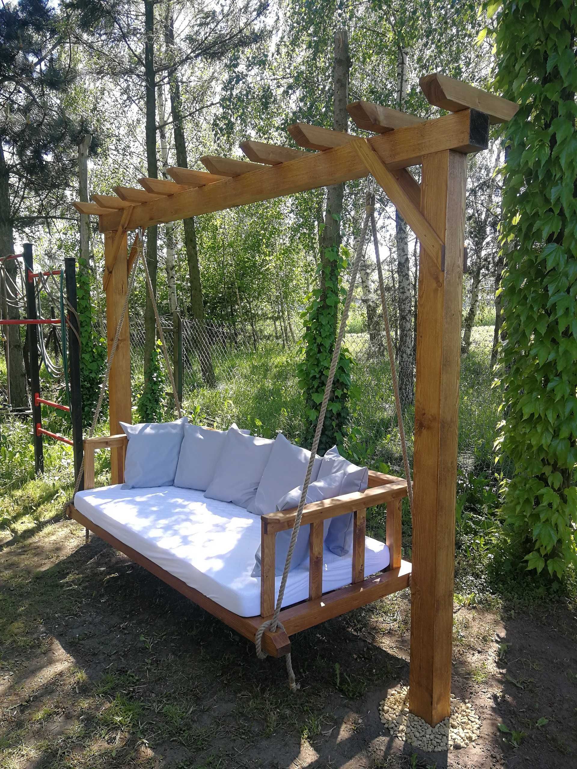 Huśtawka ogrodowa, łóżko ogrodowe, bujanka, pergola, trejaż.
