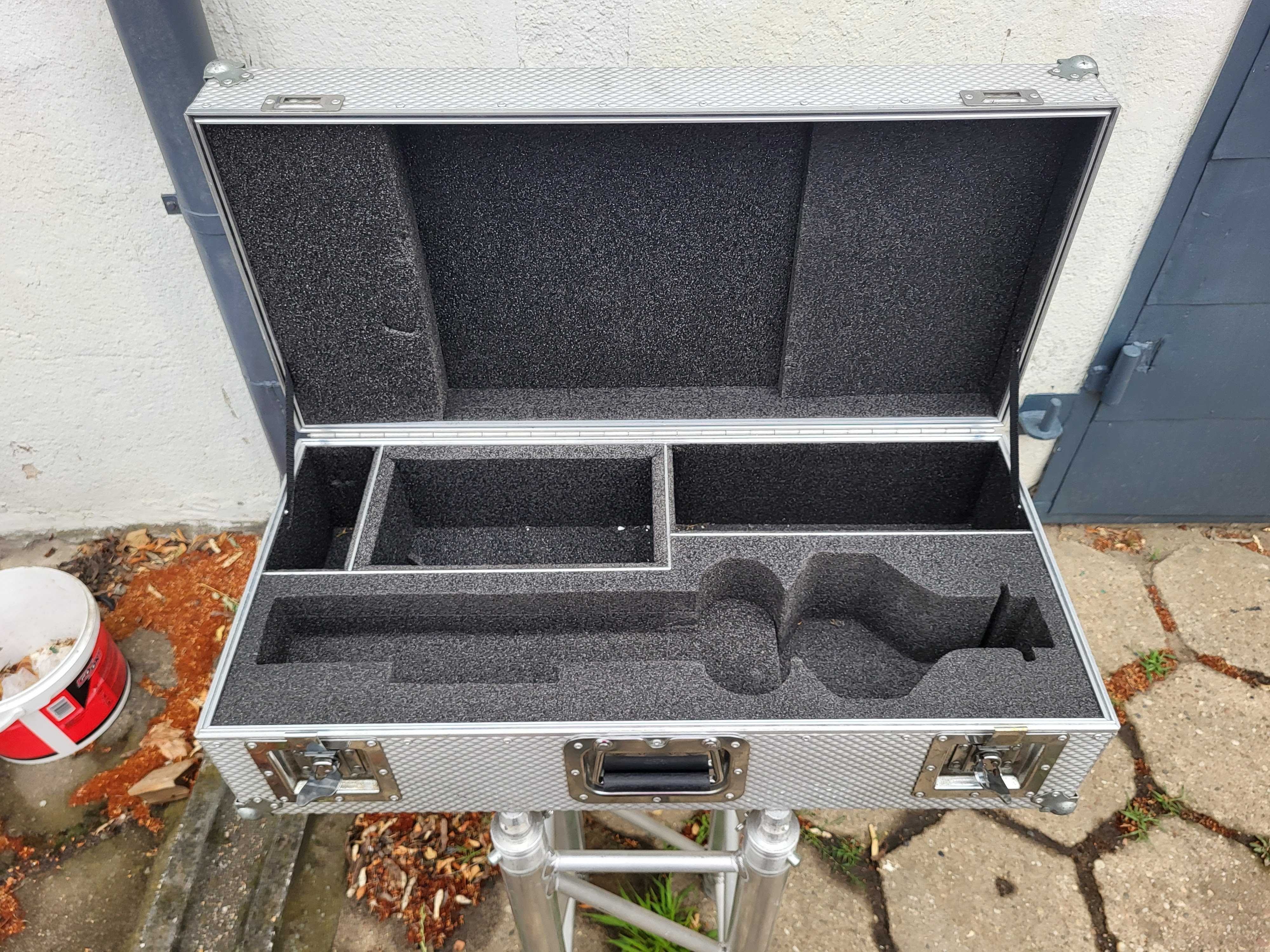 CASE 71x32x13 + 7 FAKTURA