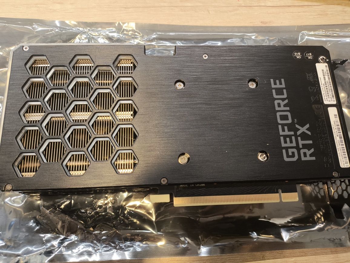 Palit RTX 3060 ti działa ale problem z wentylatorem