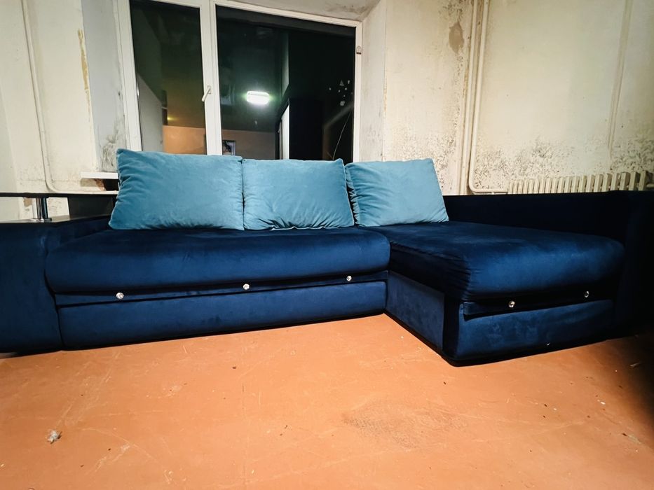 Диван угловой рассклодной