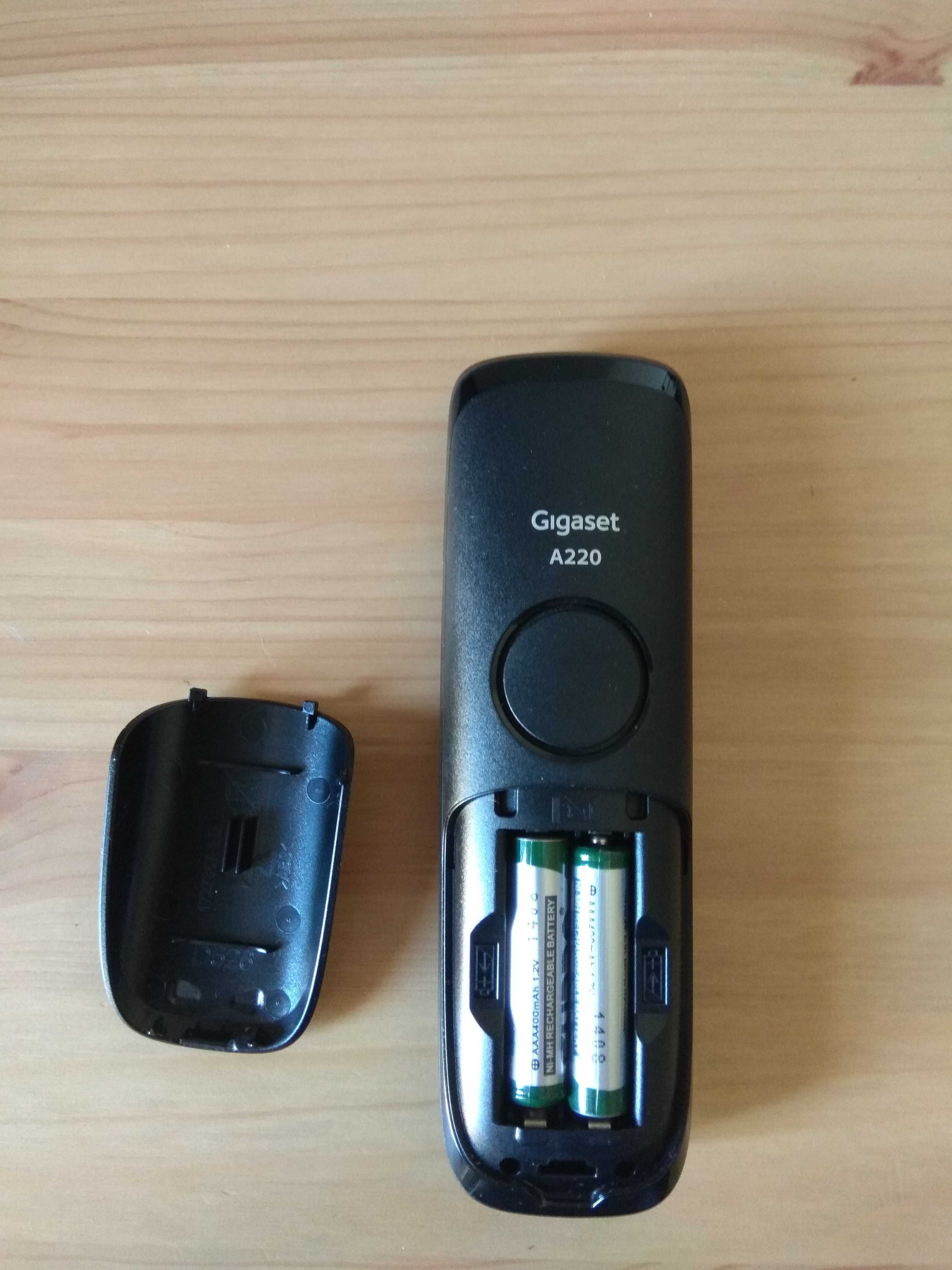 Telefone sem fios Gigaset A220 e base de carregamento A220