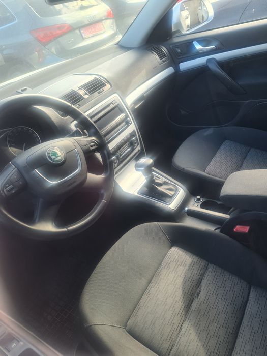 Продам Mercedes-Benz E-Class 1.8i GAZ 2012