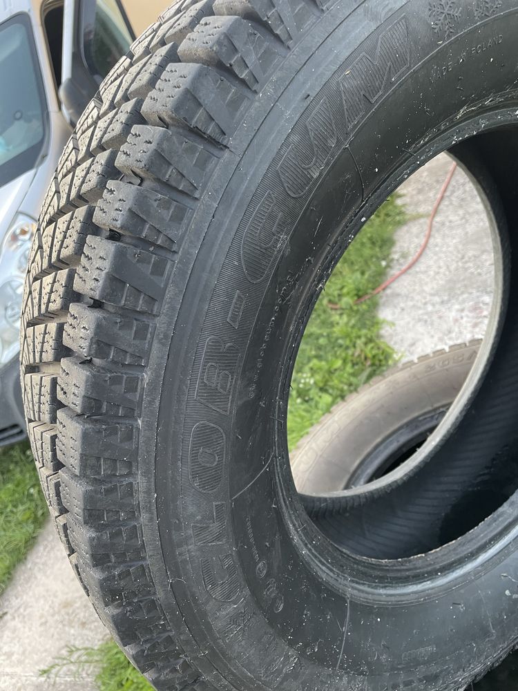 Продам шини 265/65R17 позашляховик