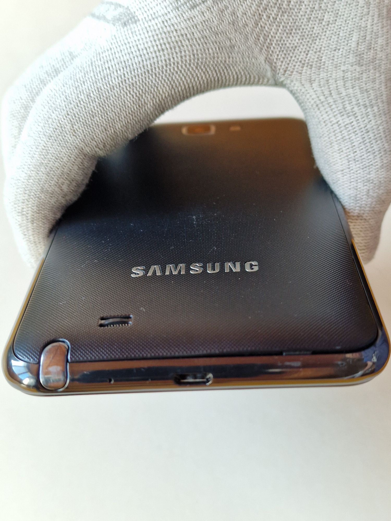 Смартфон Samsung GT-N7000