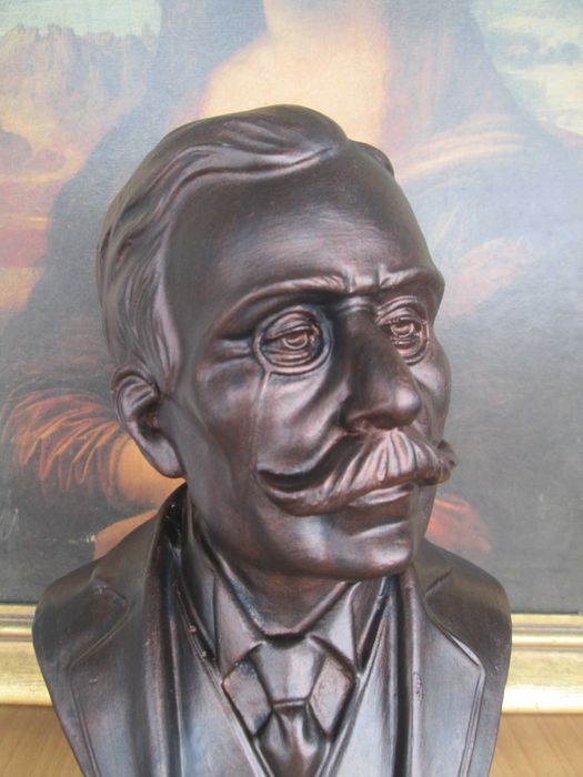 Bustos de Escritores Portugueses