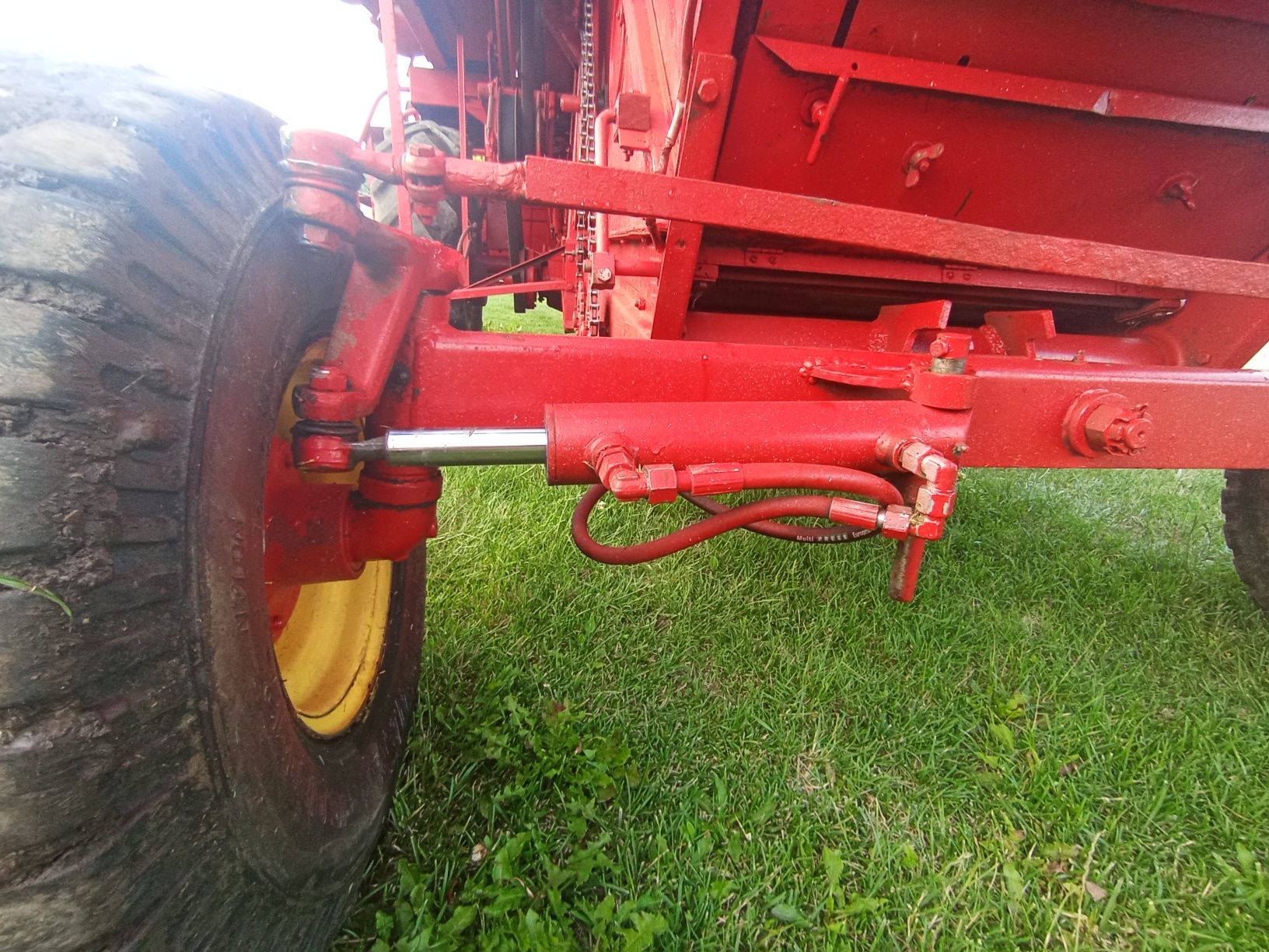 Продам комбайн!  Massey Ferguson 187 із січкарнею