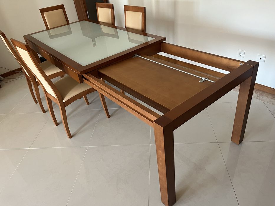 Mesa extensível + 6 cadeiras