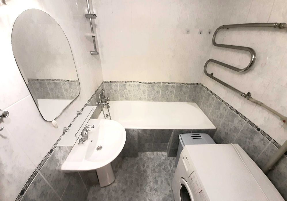 Продаж 3к квартири на вул. Європейська, р-н Шатилівка, метро Бот. Сад