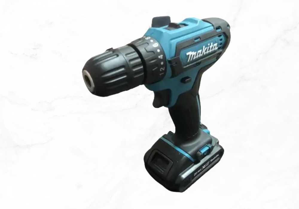 Шуруповерт Makita 24V,  набір інструментів, запасний акумулятор