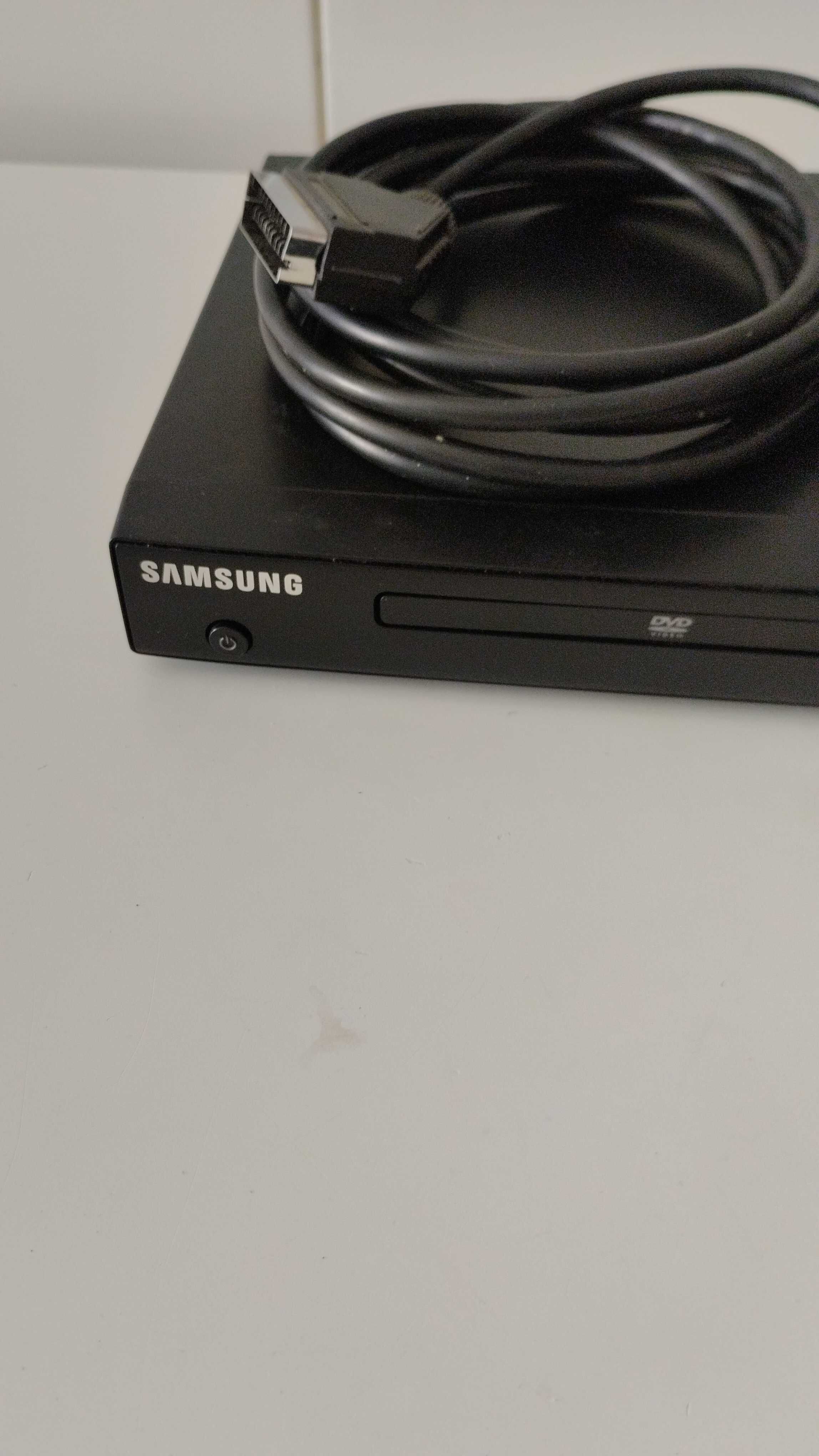 DVD como novo  marca Samsung a funcionar bem