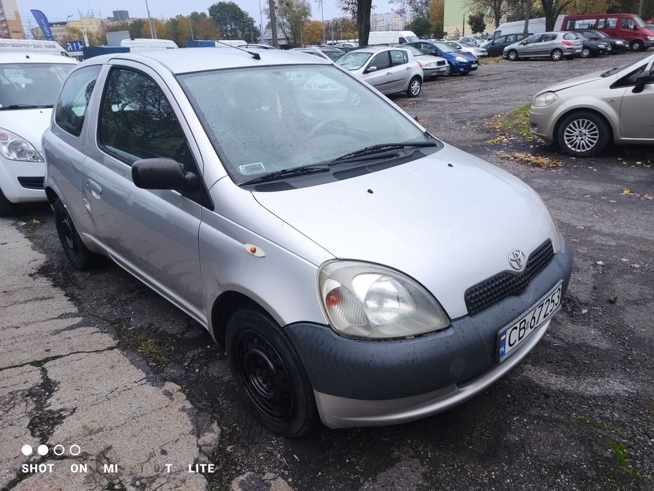 Toyota Yaris 1.0 kat 2003 r