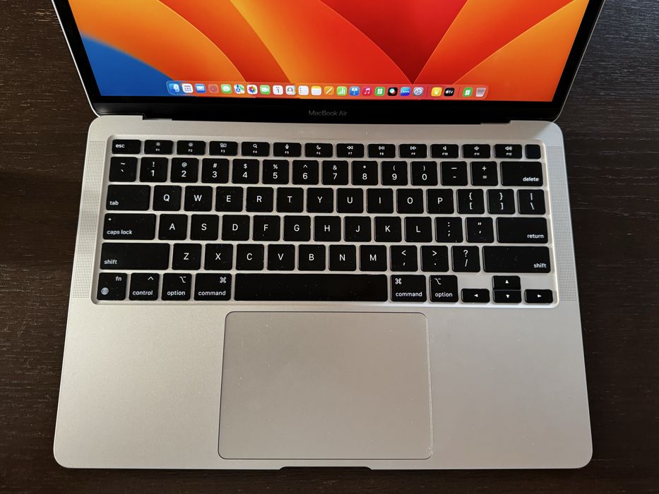 Macbook air M1 8/256 US idealny
