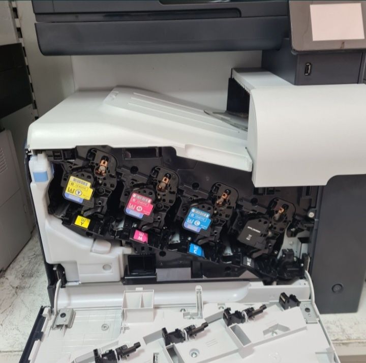 БФП HP LaserJet Pro 500 M570dn кольоровий  цветной  дуплекс. Гарантія