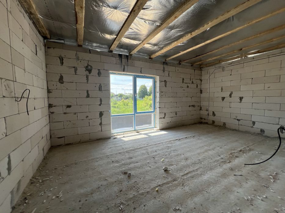 Продам таунхаус з великою ділянкою