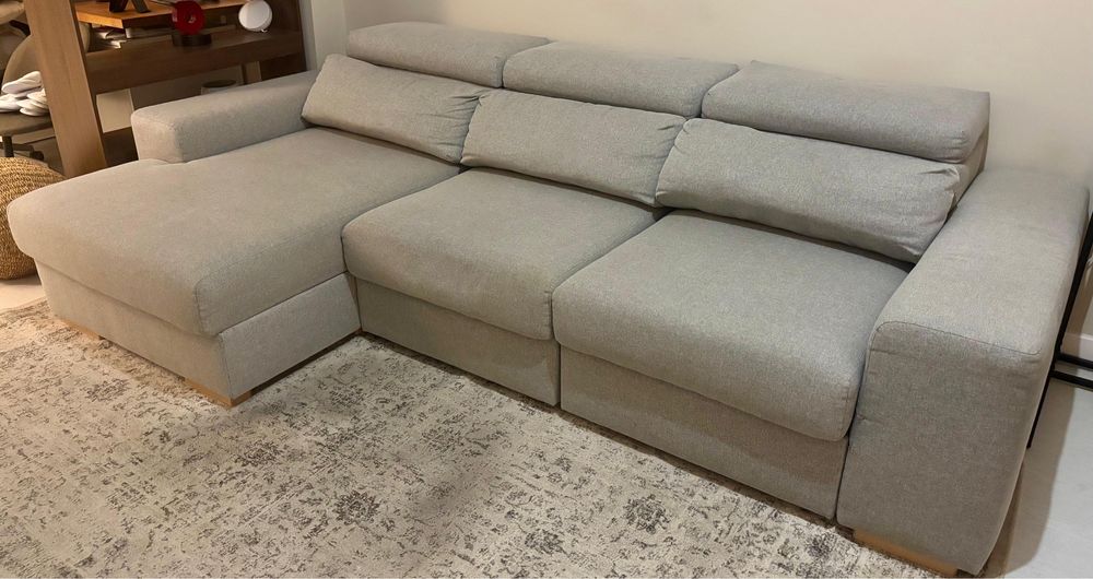 Sofá ISTABY Sofá 3 lugs c/chaise lg, drt, Tibbleby bege/cinzento